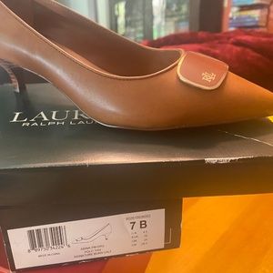 New ***Ralph Lauren Logo Kitten Heels Sz 7